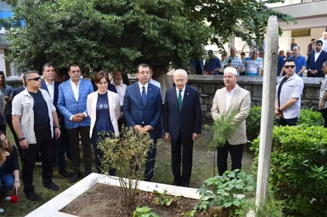Kılıçdaroğlu ve İmamoğlu Hızır Bey'in kabrini ziyaret etti