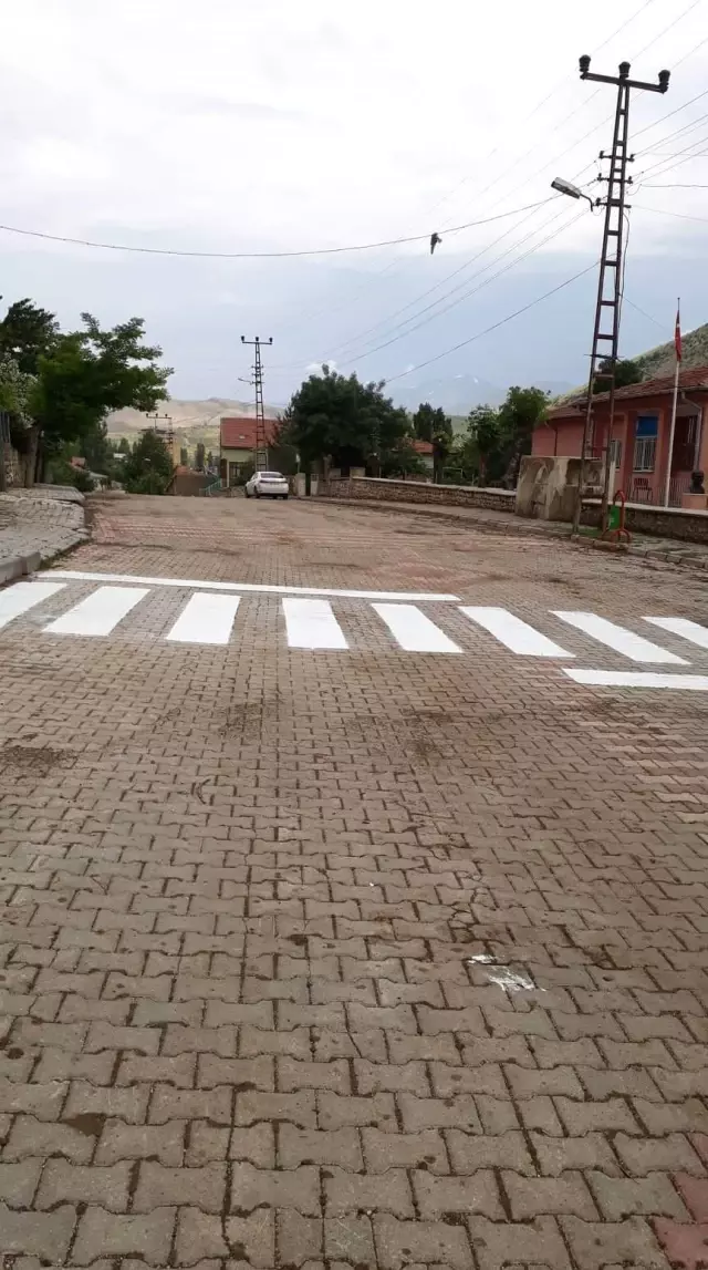 Kırsal Mahallelerde yaya geçidi çalışmaları