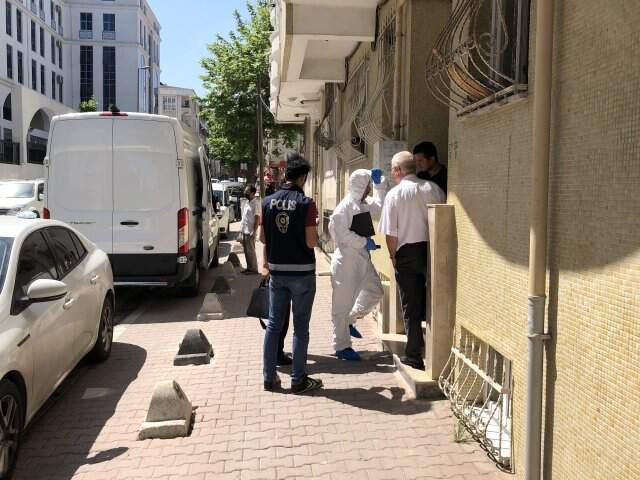 Kötü kokular yayılan daireden vahşet çıktı!