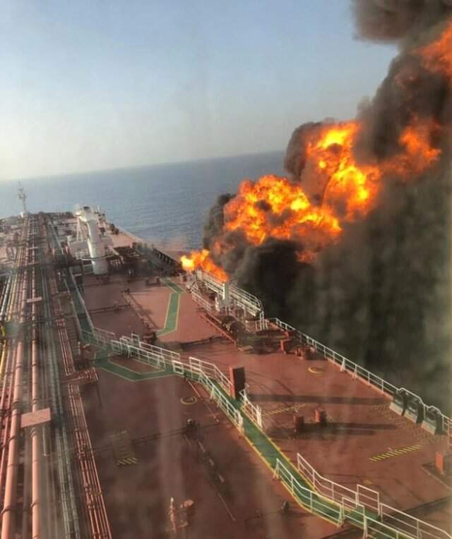 Umman Körefezi'nde petrol yüklü iki tankerin patlama anına ait görüntüler ortaya çıktı