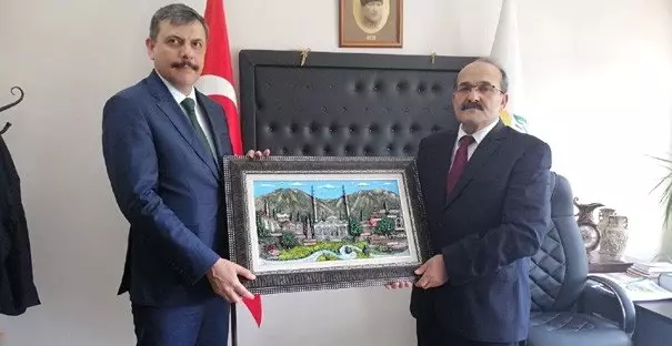 Vali Çiftçi Kargı'da incelemelerde bulundu Vali Çiftçi Kargı'da incelemelerde bulundu