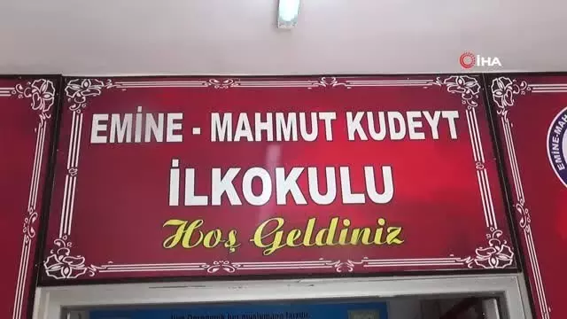 55 Bin Türk ve Suriyeli çocuk karne aldı 55 Bin Türk ve Suriyeli çocuk karne aldı