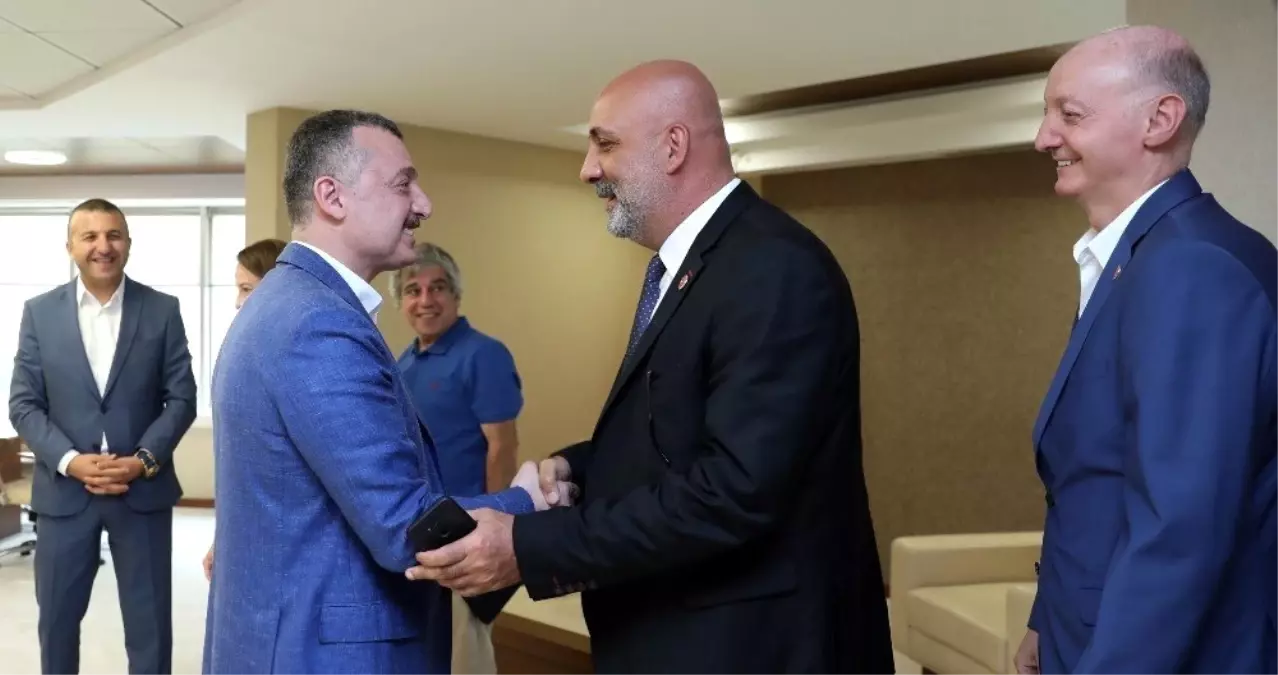 Başkan Büyükakın CHP'li Meclis üyelerini ağırladı