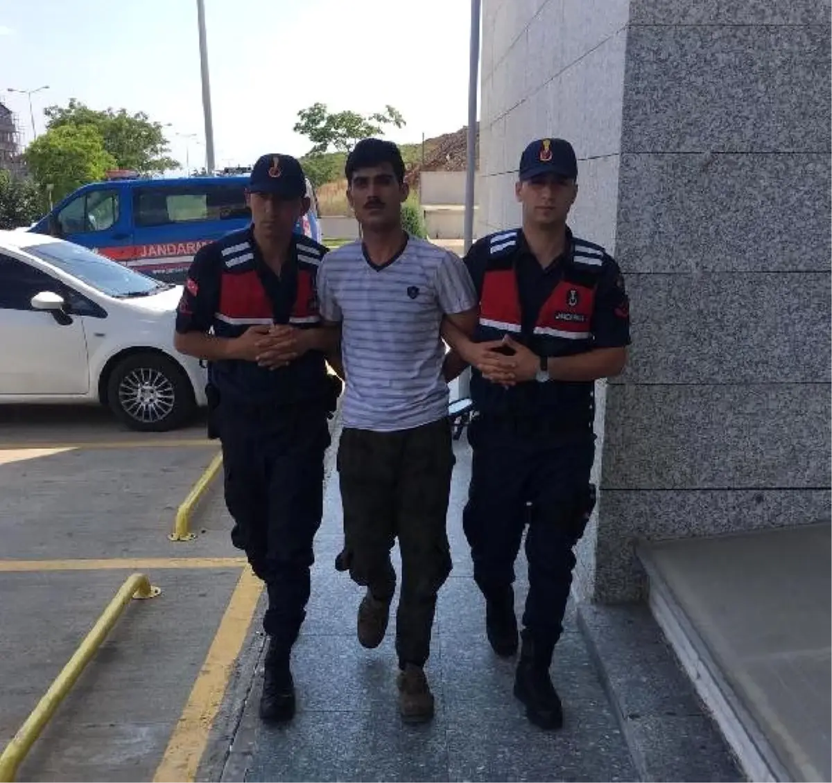 Besi çiftliğinde arkadaşını bıçaklayan kişi yakalandı