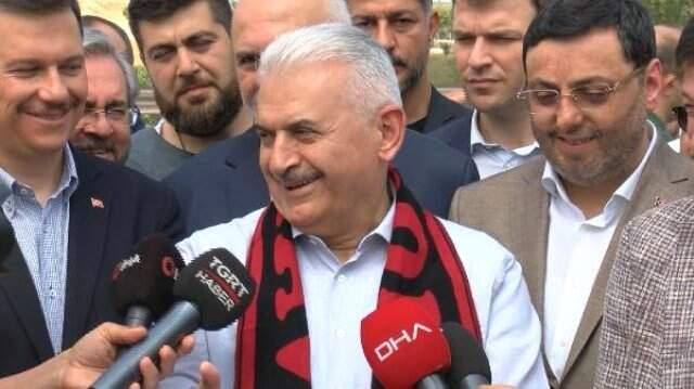 Binali Yıldırım'dan Nasıl bir öğrenciydiniz, kırık karneniz oldu mu?' sorusuna yanıt