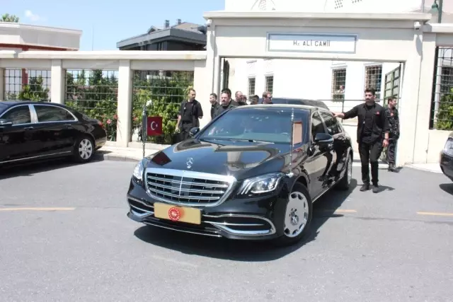Cumhurbaşkanı Erdoğan, Hz. Ali Camiinde cuma namazı kıldı Cumhurbaşkanı Erdoğan, Hz. Ali Camiinde cuma namazı kıldı
