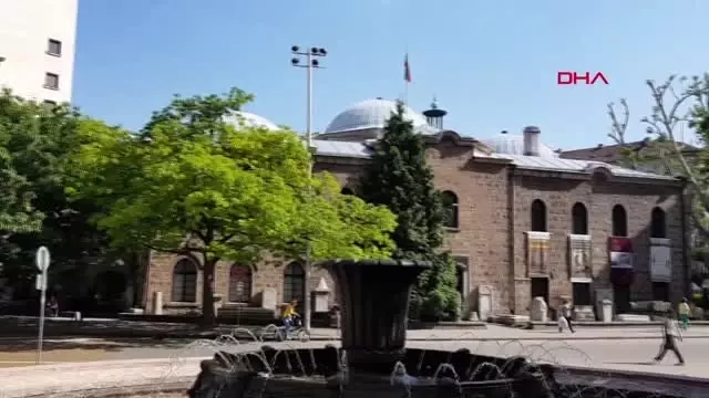 DHA DIŞ - Bulgaristan, Türkiye'den kaçırılan 63 tarihi eseri iade etti DHA DIŞ - Bulgaristan, Türkiye'den kaçırılan 63 tarihi eseri iade etti