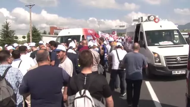 Hak - İş'in başlattığı Emek ve Adalet Yürüyüşü dördüncü gününde Hak - İş'in başlattığı Emek ve Adalet Yürüyüşü dördüncü gününde