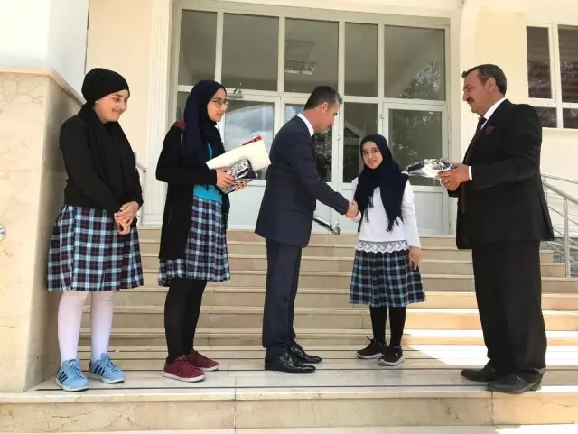 İmam Hatip Okulu'ndan tablet hediyeli tatil İmam Hatip Okulu'ndan tablet hediyeli tatil