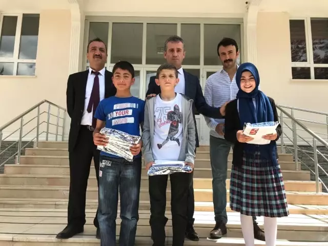 İmam Hatip Okulu'ndan tablet hediyeli tatil İmam Hatip Okulu'ndan tablet hediyeli tatil