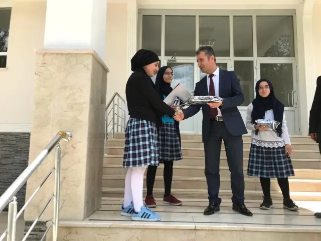 İmam Hatip Okulu'ndan tablet hediyeli tatil İmam Hatip Okulu'ndan tablet hediyeli tatil
