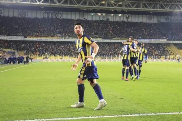 İngiltere'ye imza attı, eski öğrencisine kancayı taktı