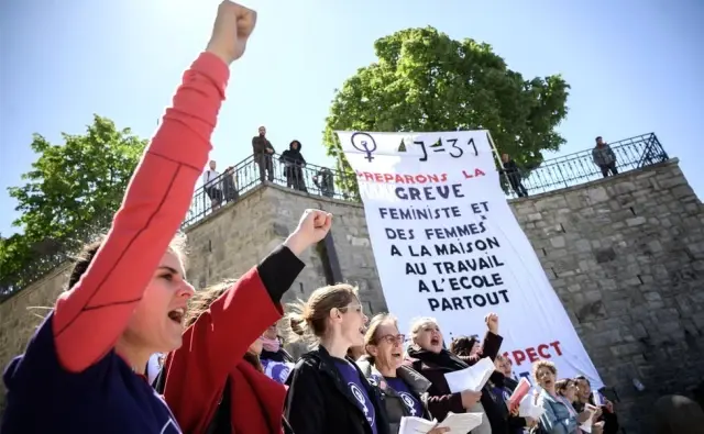 İsviçre'de kadınlar 28 yıl sonra yeniden eşitlik talebiyle sokaklarda İsviçre'de kadınlar 28 yıl sonra yeniden eşitlik talebiyle sokaklarda