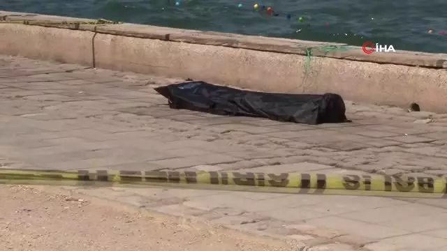 İzmir'de denizden ceset çıktı İzmir'de denizden ceset çıktı