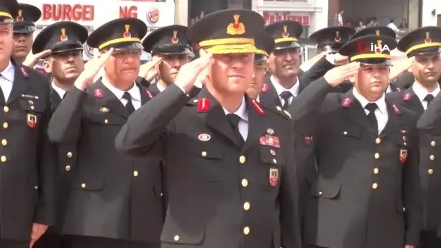 Jandarma Genel Komutanlığı'nın 180'inci kuruluş yıl dönümü Taksim'de kutlandı Jandarma Genel Komutanlığı'nın 180'inci kuruluş yıl dönümü Taksim'de kutlandı