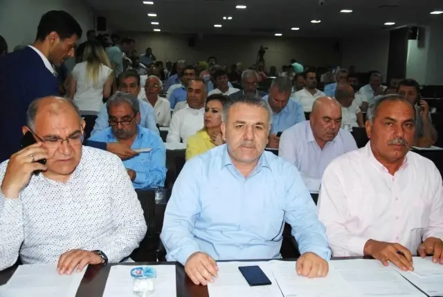 Karalar: 'Suyu tek aşamada yüzde 30 indirmeyeceğiz' Karalar: 'Suyu tek aşamada yüzde 30 indirmeyeceğiz'