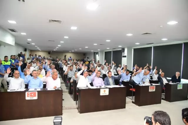 Karalar: 'Suyu tek aşamada yüzde 30 indirmeyeceğiz' Karalar: 'Suyu tek aşamada yüzde 30 indirmeyeceğiz'
