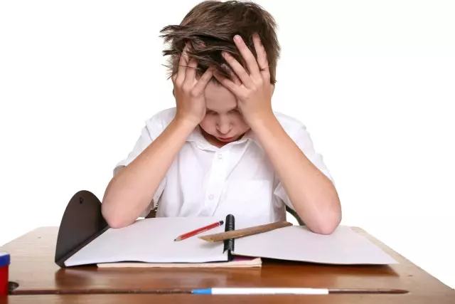 Karne çocuğun başarı ölçüsü değildir Karne çocuğun başarı ölçüsü değildir