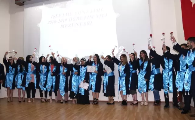 KAYÜ Sosyal Bilimler Meslek Yüksekokulu'ndan 20 Öğrenci Mezun Oldu KAYÜ Sosyal Bilimler Meslek Yüksekokulu'ndan 20 Öğrenci Mezun Oldu