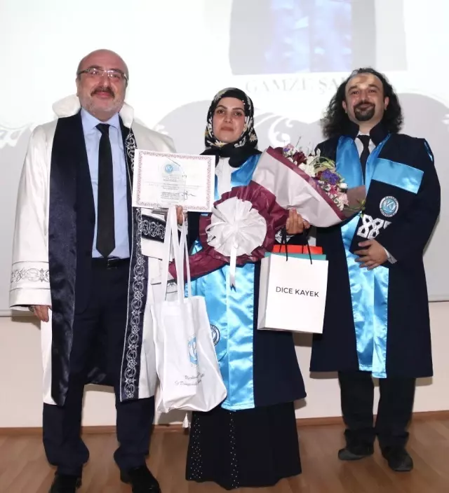 KAYÜ Sosyal Bilimler Meslek Yüksekokulu'ndan 20 Öğrenci Mezun Oldu KAYÜ Sosyal Bilimler Meslek Yüksekokulu'ndan 20 Öğrenci Mezun Oldu