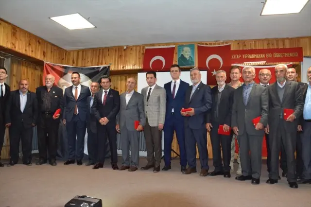 Kıbrıs gazilerine madalya Kıbrıs gazilerine madalya