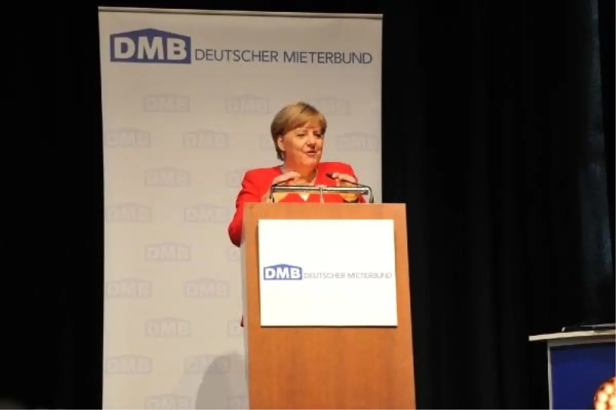 Merkel: Yeni konut yapımı için 5 milyar Euro daha ayırıyoruz