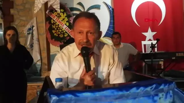 MERSİN Genç sağlıkçıların mezuniyet sevinci MERSİN Genç sağlıkçıların mezuniyet sevinci