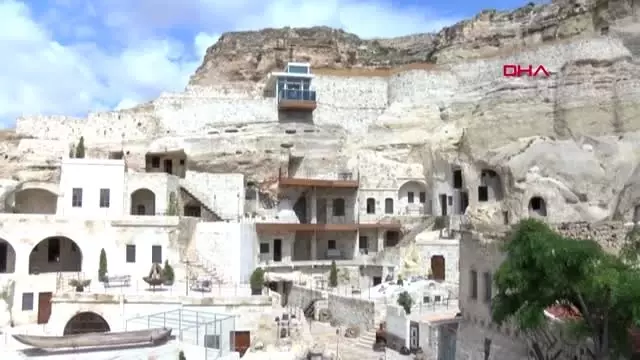 NEVŞEHİR Kapadokya'da doğal kayalığa yapılan asansör, değiştirilecek NEVŞEHİR Kapadokya'da doğal kayalığa yapılan asansör, değiştirilecek