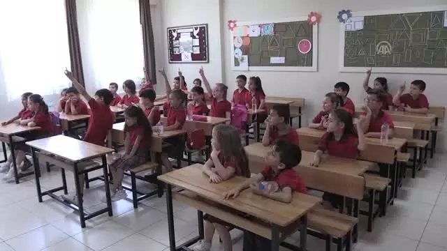 Okullarda karne heyecanı Okullarda karne heyecanı