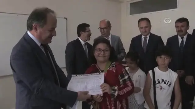 Samsun'un ikiz ve üçüzlerinin karne sevinci Samsun'un ikiz ve üçüzlerinin karne sevinci