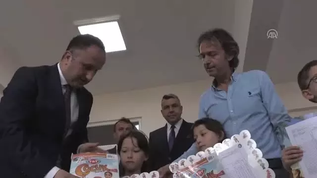 Samsun'un ikiz ve üçüzlerinin karne sevinci Samsun'un ikiz ve üçüzlerinin karne sevinci