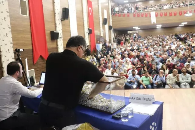 Şanlıurfa'da vatandaşların ev sahibi olma sevinci Şanlıurfa'da vatandaşların ev sahibi olma sevinci