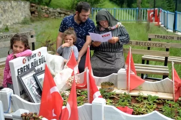 Şehit Eren Bülbül anısına hüzünlü karne Şehit Eren Bülbül anısına hüzünlü karne