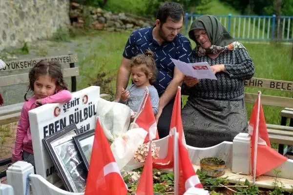 Şehit Eren Bülbül anısına hüzünlü karne Şehit Eren Bülbül anısına hüzünlü karne