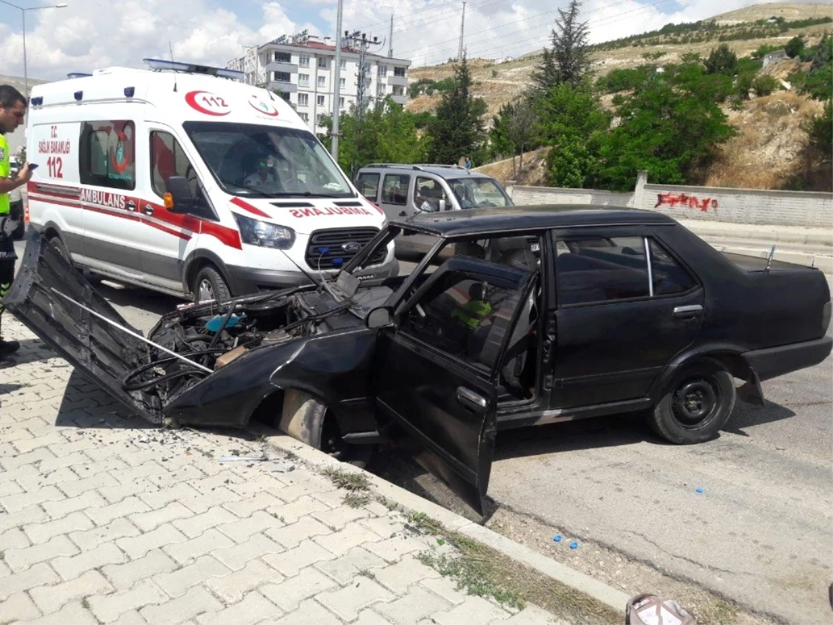 Sivas Ta Trafik Kazası 5 Yaralı Haberler