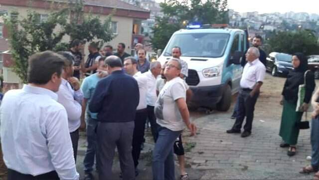 Son Dakika! Pendik'te yıkılma tehlikesi geçiren 5 katlı bina tahliye edildi