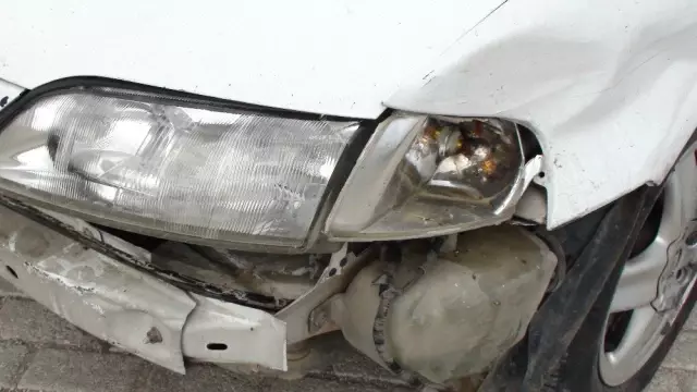 Şuhut'ta trafik kazası: 2 yaralı Şuhut'ta trafik kazası: 2 yaralı