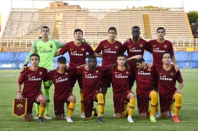 Türk antrenör Tuğberk Tanrıvermiş, Roma'nın genç takımını şampiyonluğa taşıdı