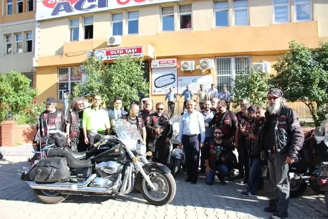 Türk Chopper Motosiklet Kulübü üyeleri Oltu'ya hayran kaldı Türk Chopper Motosiklet Kulübü üyeleri Oltu'ya hayran kaldı