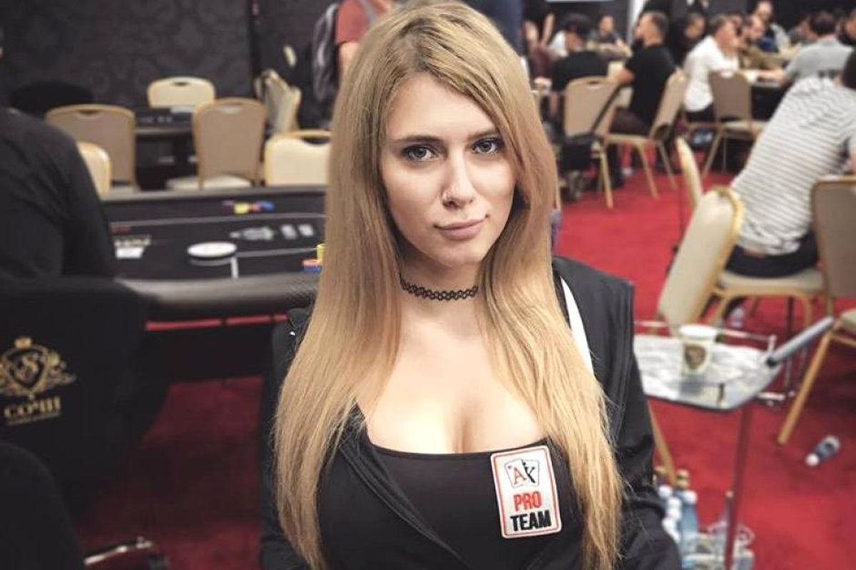'En seksi poker oyuncusu' Liliya Novikova küvette ölü bulundu