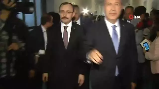 Yeni askerlik yasası görüşmeleri sürüyor Yeni askerlik yasası görüşmeleri sürüyor