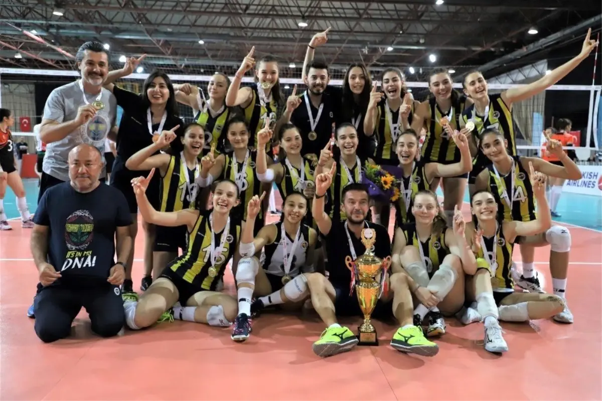 Yıldız Kızlar'da Türkiye Şampiyonu 'Fenerbahçe'