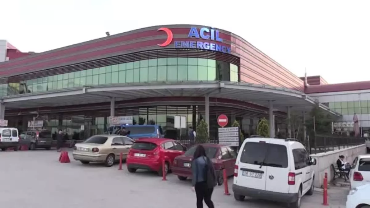 Afyonkarahisar'da iki aile arasında kavga: 8 yaralı