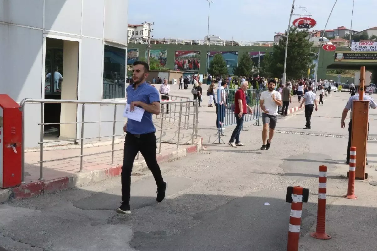 Bu sefer geç kalmadılar, koşarak geldiler