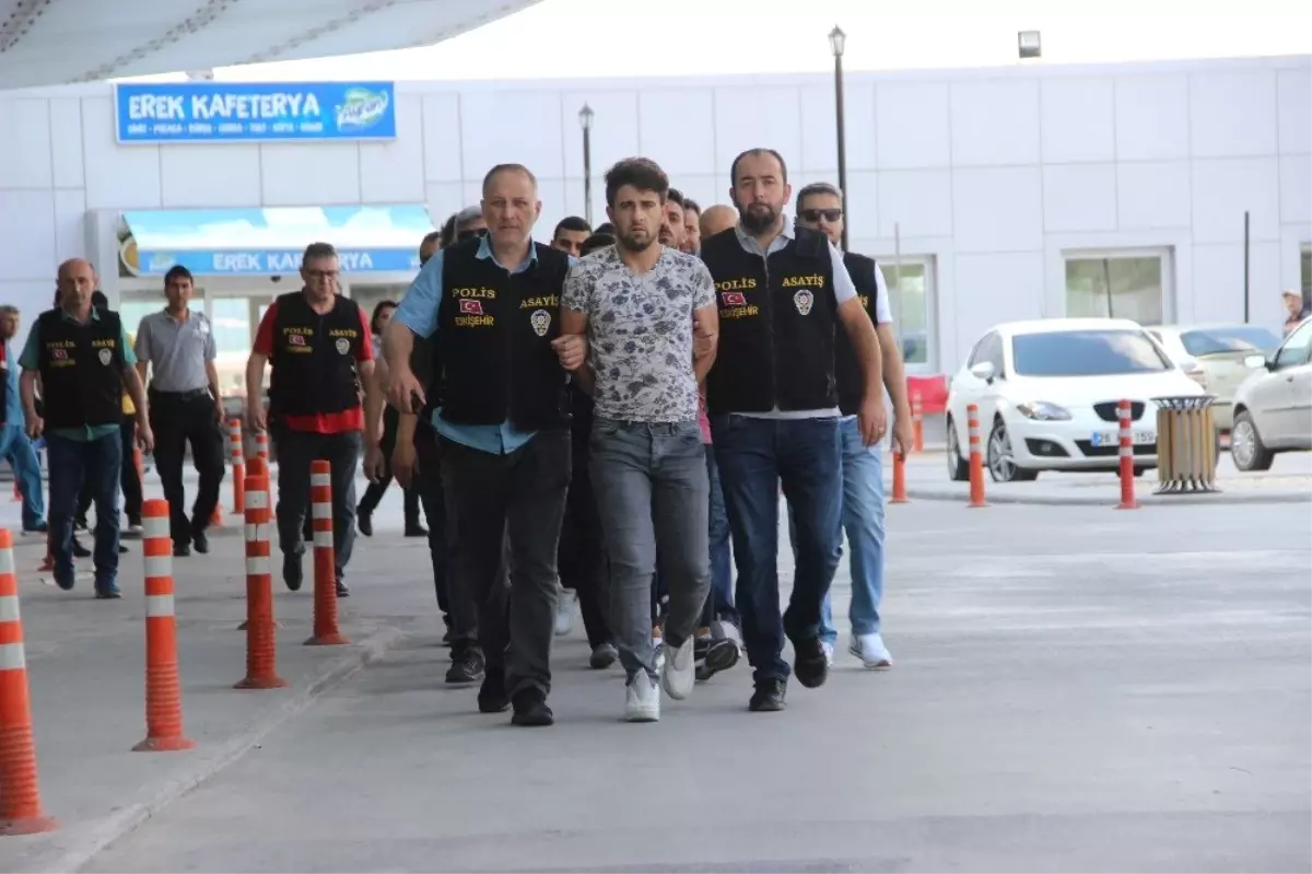 Cinayet şüphelileri sağlık kontrolünde