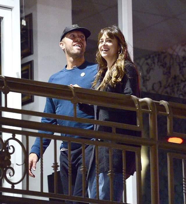 Dakota Johnson ile Chris Martin ayrıldı!