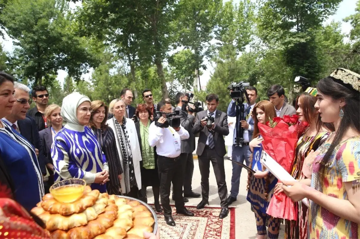 Emine Erdoğan, TİKA destekli rehabilitasyon merkezini açtı