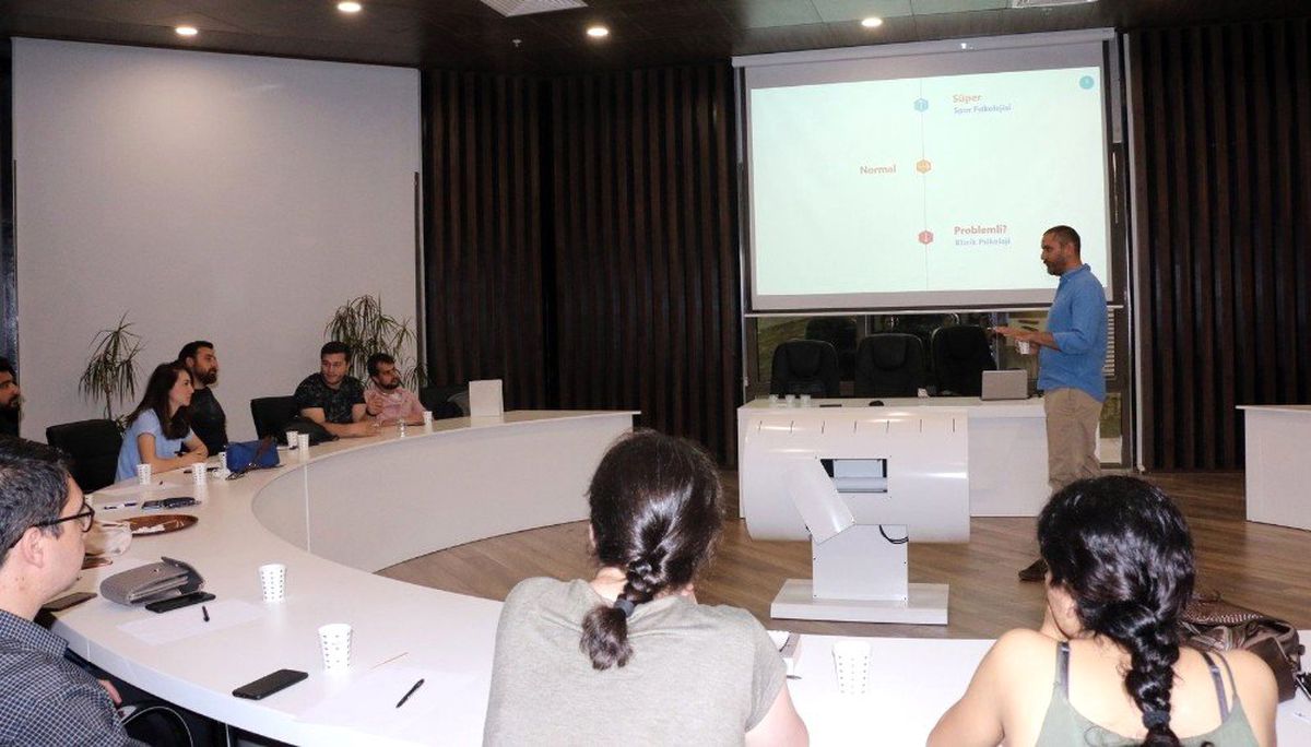 Spor öğretmenlerine 'Spor Psikolojisi' eğitimi