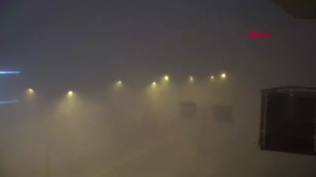 Tekirdağ - Malkara'da sağanak ile rüzgar hayatı olumsuz etkiledi Tekirdağ - Malkara'da sağanak ile rüzgar hayatı olumsuz etkiledi