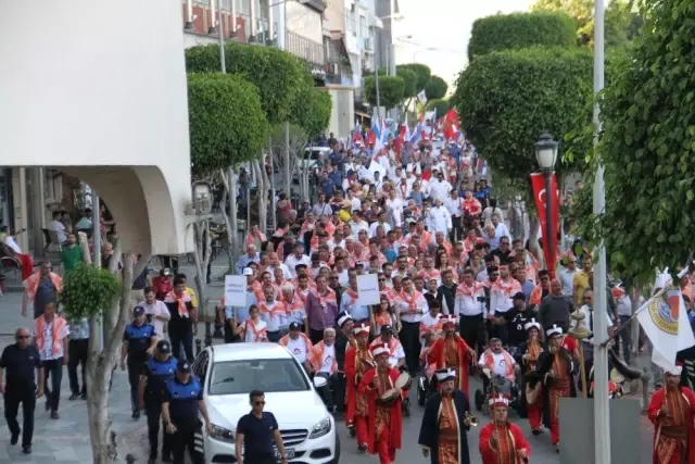 Turizm ve Sanat Festivali, Yörük göçü ve kortejle başladı Turizm ve Sanat Festivali, Yörük göçü ve kortejle başladı